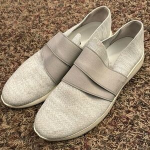 Vince. Slip on Sneakers